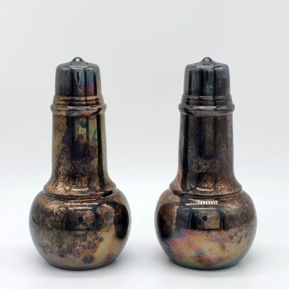WM ROGERS Silverplate Rustic Patina Salt Pepper Shakers Set No. 964